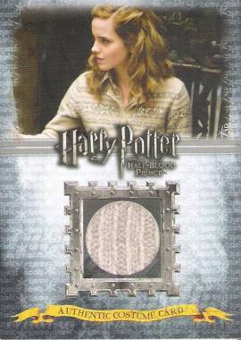 C03     Emma Watson/Hermione Granger (beige sweater) - front